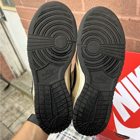 Nike Dunk Low Dark Driftwood
Size 7 / 8.5 womens - Picture 7 of 7